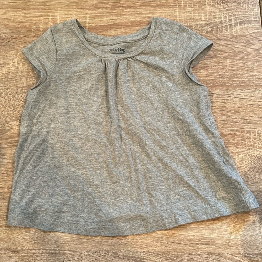 GAP Shirt